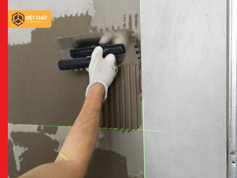 Độ dày keo dán gạch ốp tường