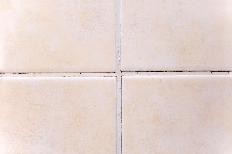 Ron gạch bị bong tróc? Nguyên nhân tiềm ẩn và cách khắc phục bền lâu